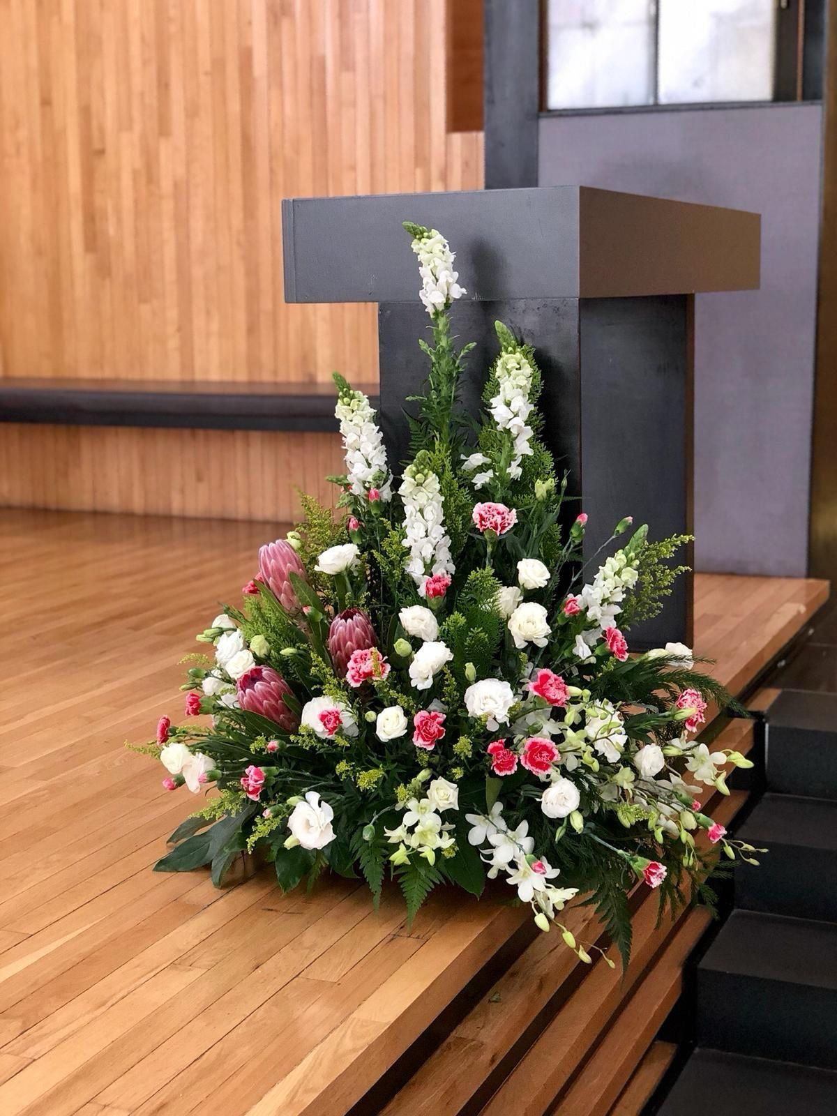 Upright Sympathy Arrangement