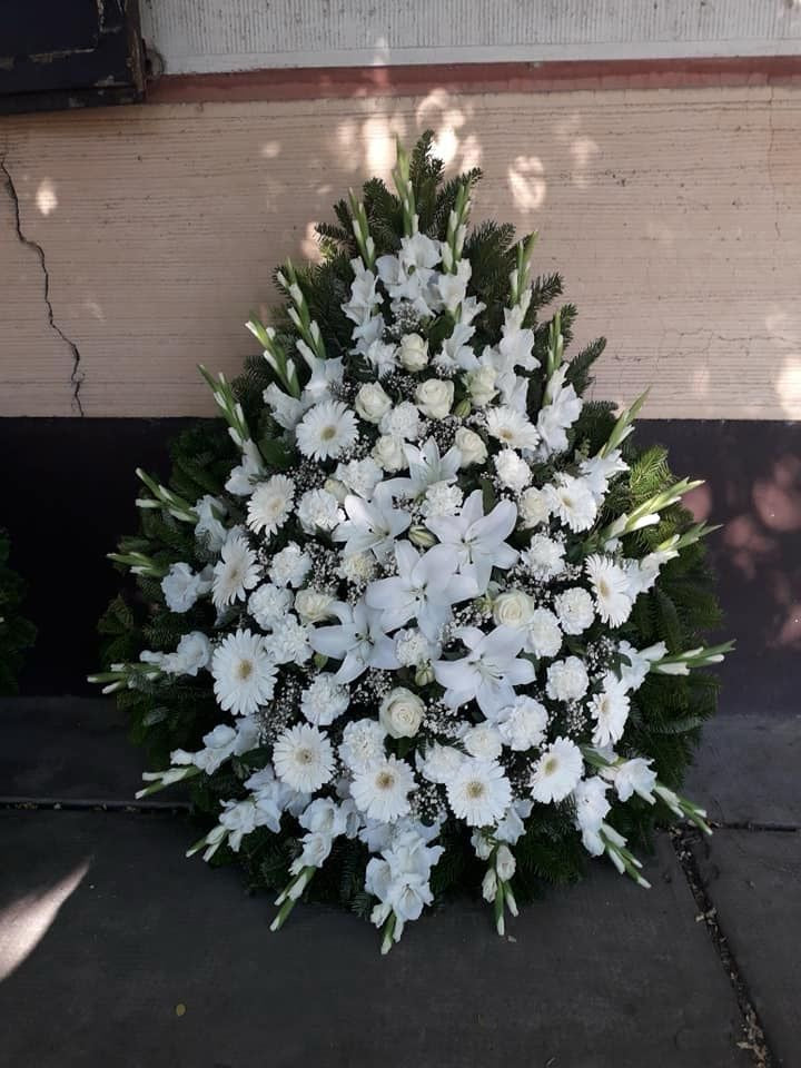 Upright Sympathy Arrangement