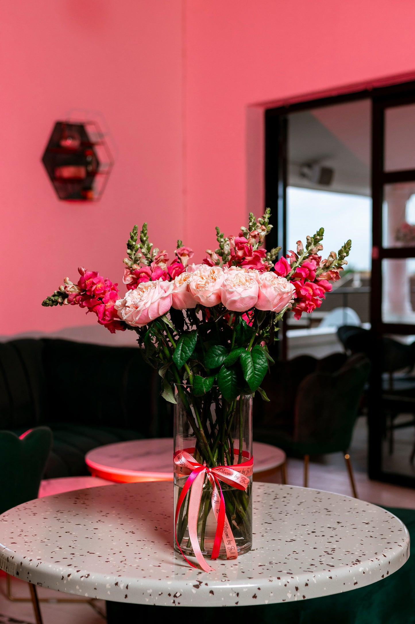 Sweet Queen Vase